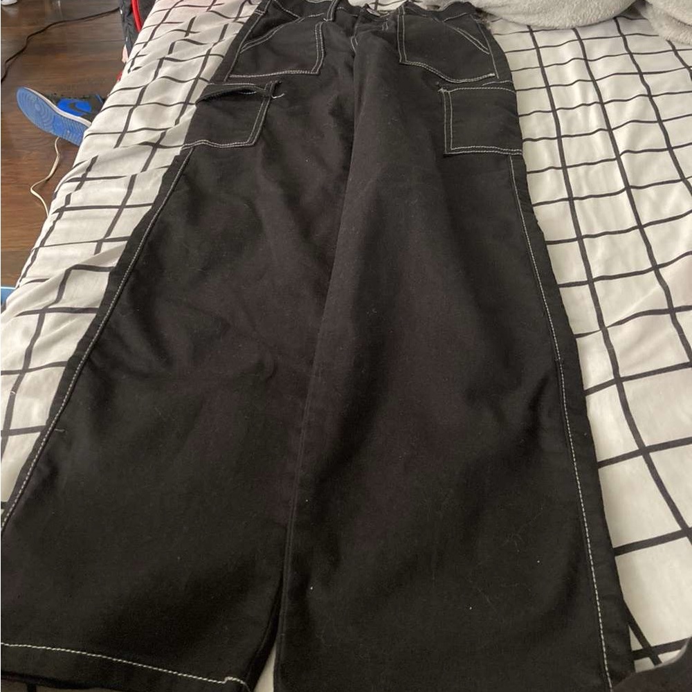 Black cargo jeans!
